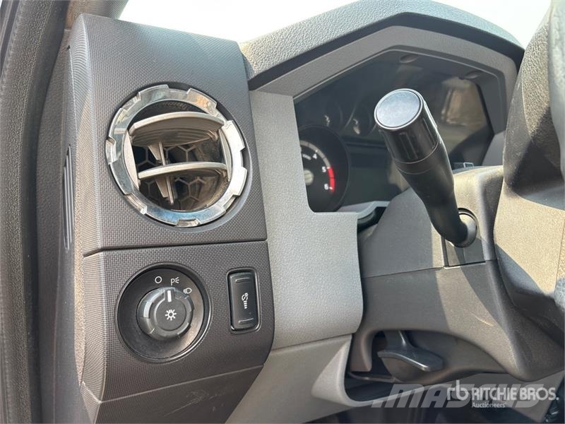 Ford F-550 XLT 4x2 Service Truck Komunalna vozila za opštu namenu
