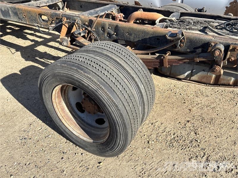 Ford F-550 XLT 4x4 Cab and Chassis (Inoperable) Kabine i unutrašnjost