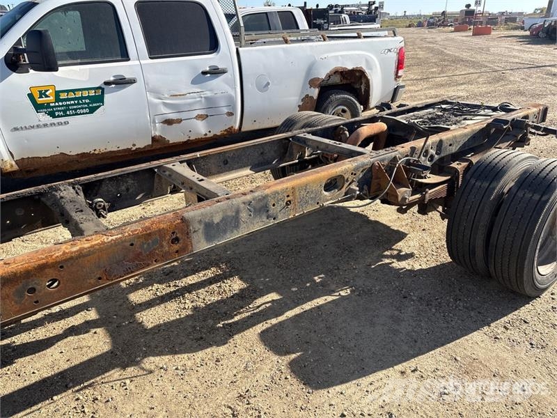 Ford F-550 XLT 4x4 Cab and Chassis (Inoperable) Kabine i unutrašnjost