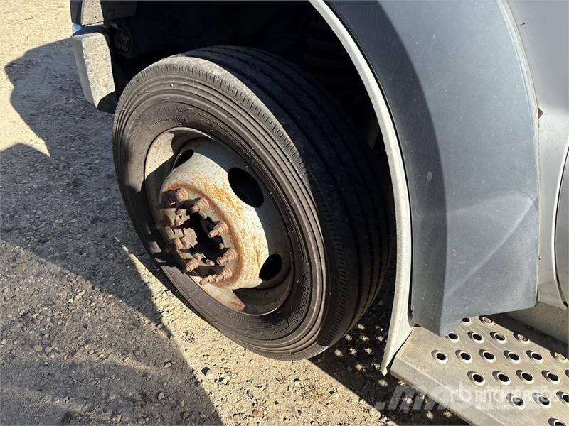 Ford F-550 XLT 4x4 Cab and Chassis (Inoperable) Kabine i unutrašnjost