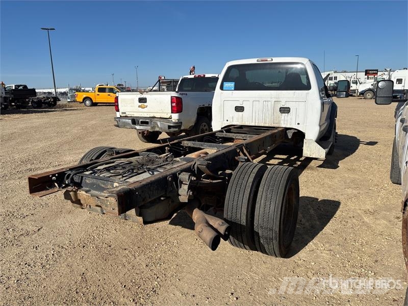Ford F-550 XLT 4x4 Cab and Chassis (Inoperable) Kabine i unutrašnjost