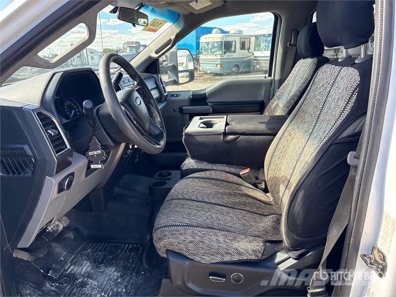 Ford F-550 XLT 4x4 Crew Cab Service Truck Kommunal-Sonderfahrzeuge