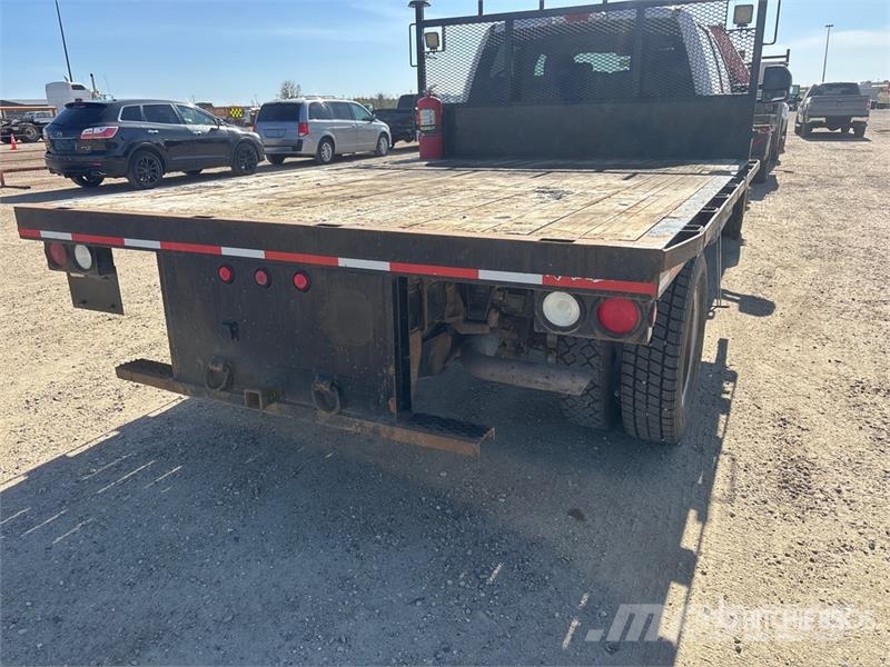 Ford F-550 XLT 4x4 Crew Cab Flatbed Truck Lastbil med lad/Flatbed