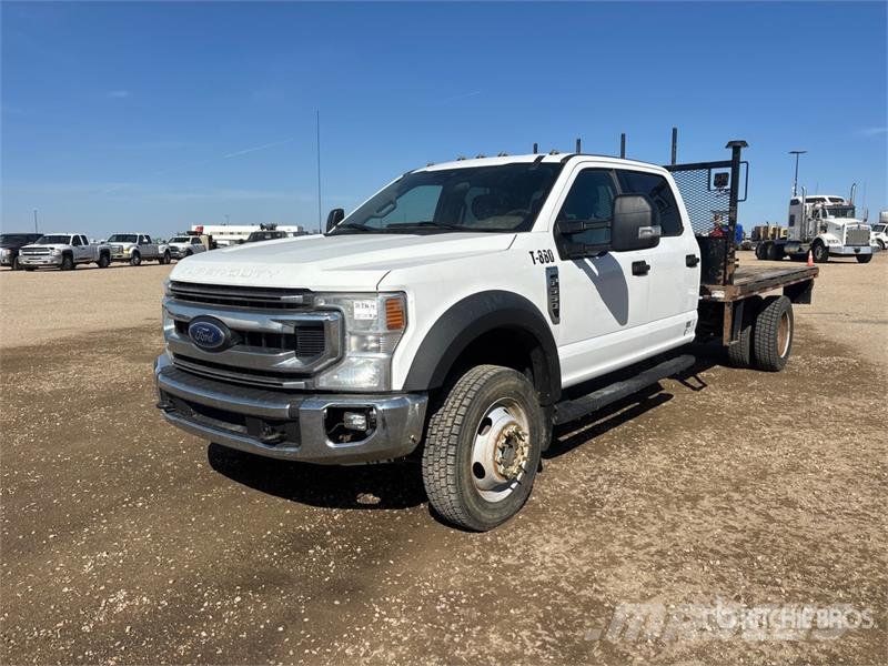 Ford F-550 XLT 4x4 Crew Cab Flatbed Truck Lastbil med lad/Flatbed