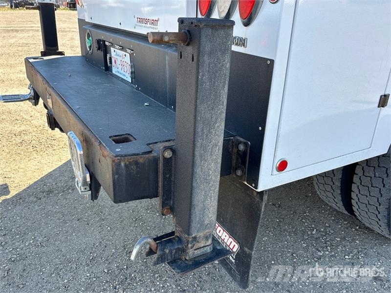 Ford F-550 XLT 4x4 Crew Cab Service Truck Municipal / general purpose vehicles
