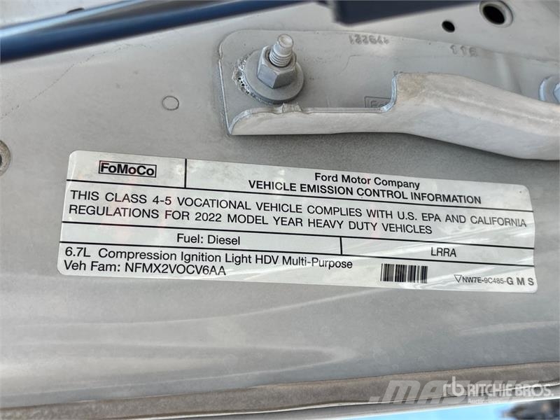 Ford F-550 XLT 4x4 Crew Cab Service Truck Municipal / general purpose vehicles