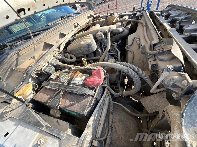 Ford F-550 XLT 4x4 Crew Cab Flatbed Truck Kamioni sa otvorenim sandukom