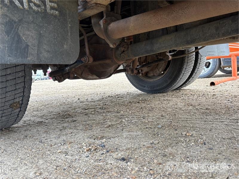 Ford F-550 XLT 4x4 Crew Cab Flatbed Truck Kamioni sa otvorenim sandukom