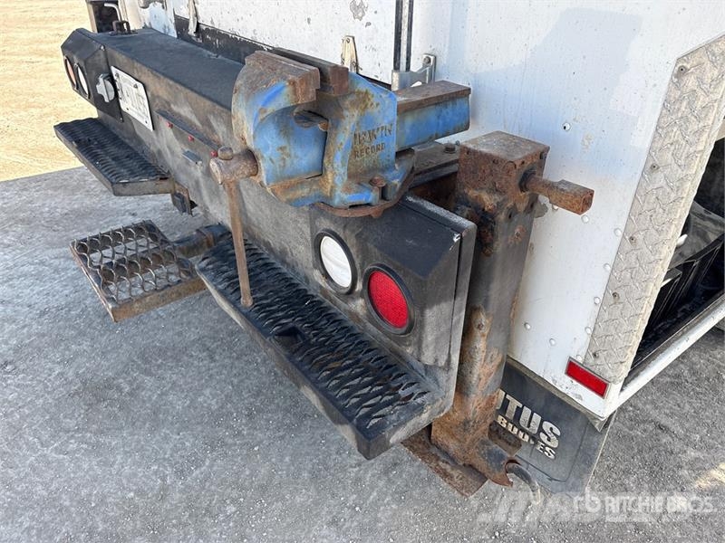 Ford F-550 XLT 4x4 Crew Cab Service Truck Kommunal-Sonderfahrzeuge