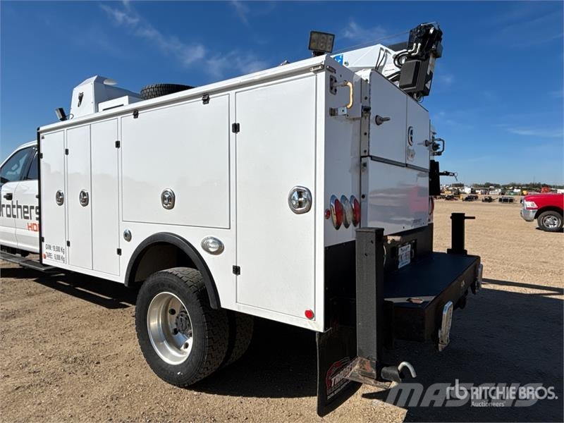 Ford F-550 XLT 4x4 Crew Cab Service Truck Municipal / general purpose vehicles