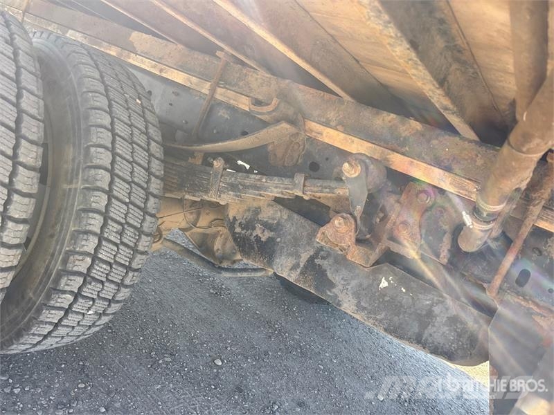 Ford F-550 XLT 4x4 Crew Cab Flatbed Truck Lastbil med lad/Flatbed