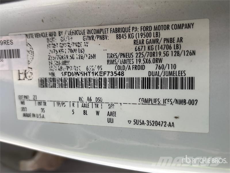 Ford F-550 XLT 4x4 Crew Cab Flatbed Truck Kamioni sa otvorenim sandukom