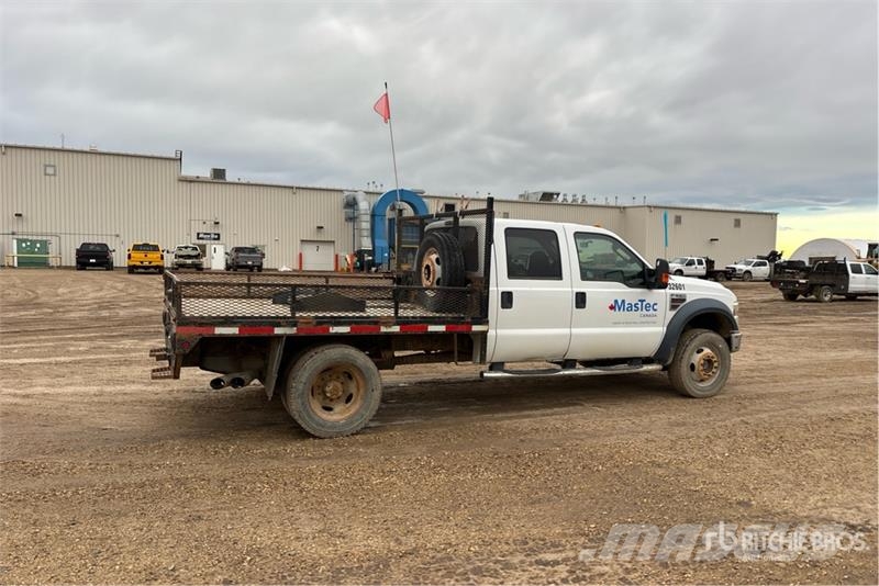 Ford F-550 XLT 4x4 Crew Cab Flatbed Truck (Inoperable) Camiões estrado/caixa aberta