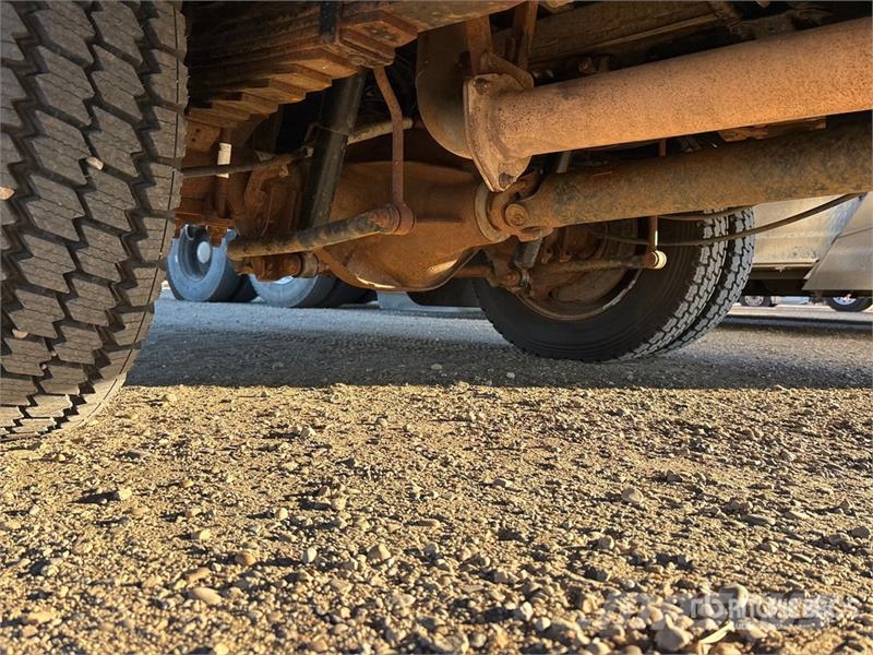 Ford F-550 XLT 4x4 Crew Cab Service Truck Camions et véhicules municipaux