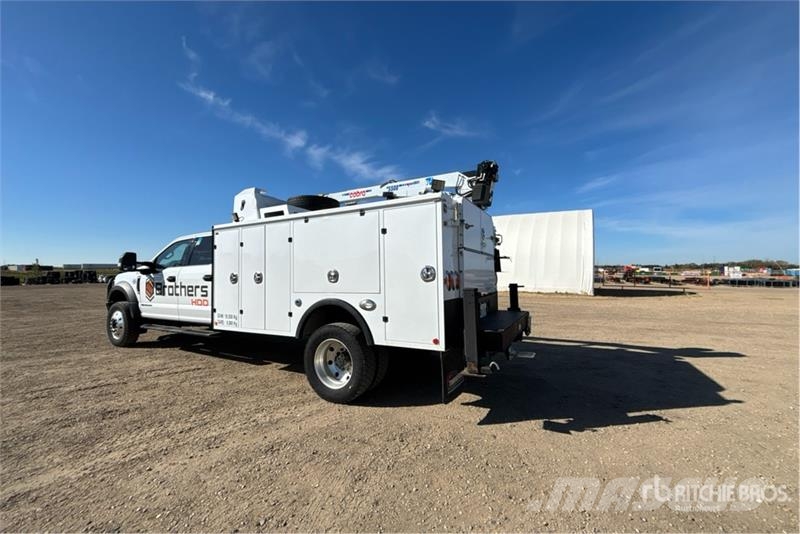 Ford F-550 XLT 4x4 Crew Cab Service Truck Municipal / general purpose vehicles