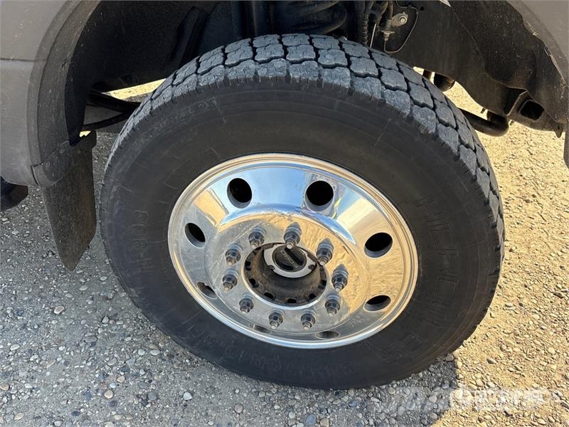 Ford F-550 XLT 4x4 Crew Cab Service Truck Municipal / general purpose vehicles