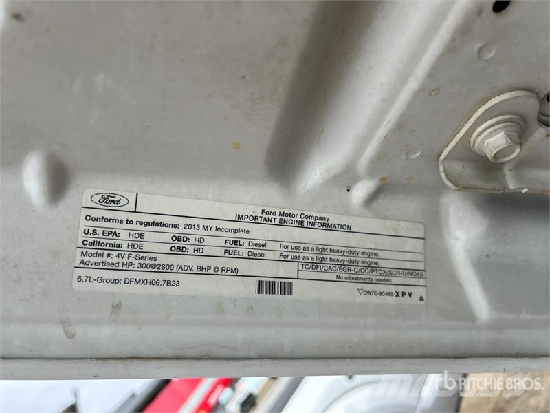 Ford F-550 XLT 4x4 Crew Cab Flatbed Truck Lava-kuorma-autot