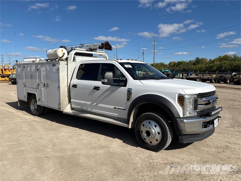 Ford F-550 XLT 4x4 Crew Cab Service Truck Kommunal-Sonderfahrzeuge