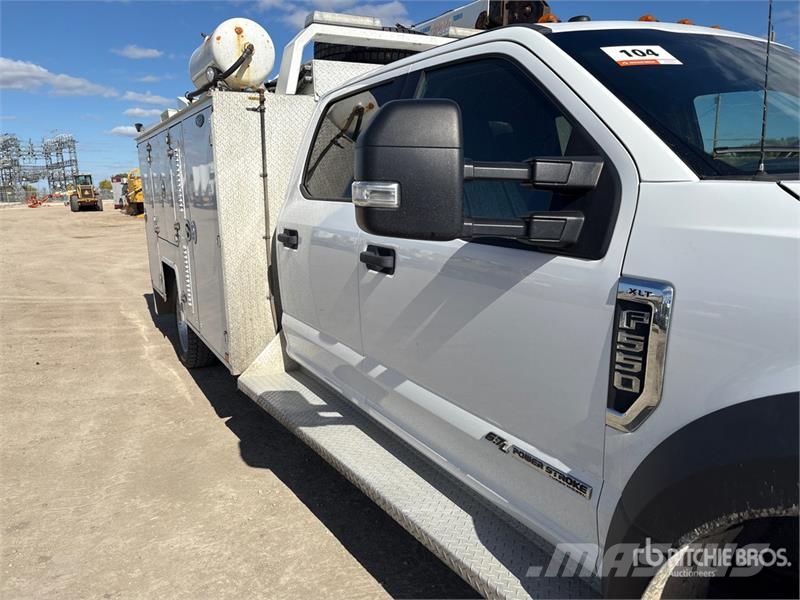 Ford F-550 XLT 4x4 Crew Cab Service Truck Kommunal-Sonderfahrzeuge