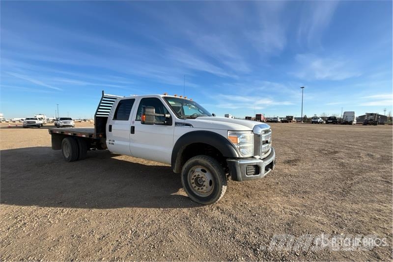 Ford F-550 XLT 4x4 Crew Cab Flatbed Truck Kamioni sa otvorenim sandukom