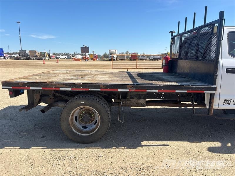 Ford F-550 XLT 4x4 Crew Cab Flatbed Truck Lastbil med lad/Flatbed