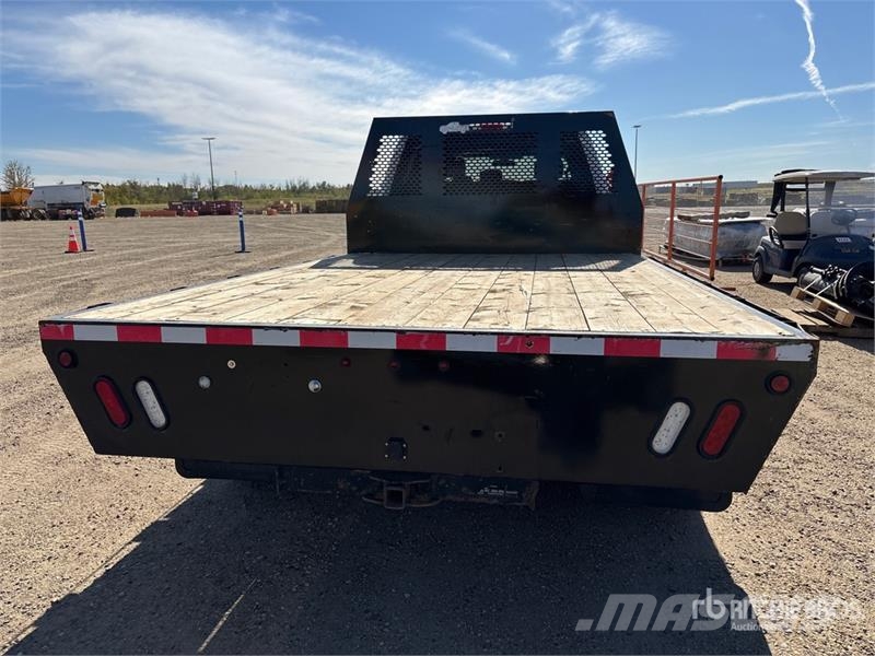Ford F-550 XLT 4x4 Crew Cab Flatbed Truck Lastbil med lad/Flatbed