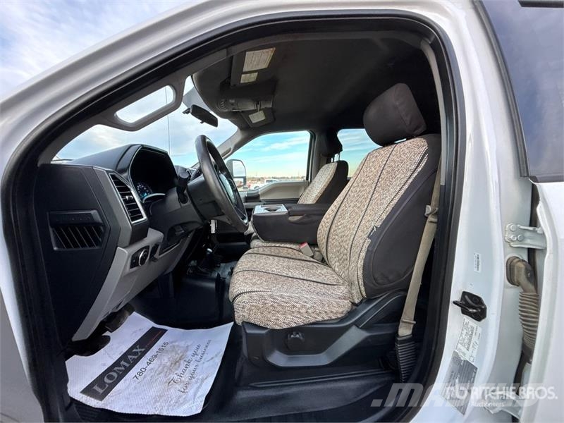 Ford F-550 XLT 4x4 Crew Cab Flatbed Truck Flatbed kamyonlar