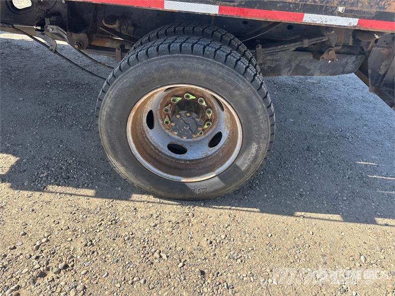 Ford F-550 XLT 4x4 Crew Cab Flatbed Truck Lastbil med lad/Flatbed