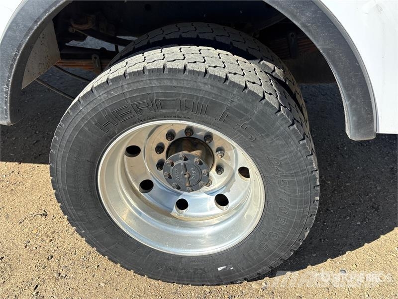 Ford F-550 XLT 4x4 Crew Cab Service Truck Municipal / general purpose vehicles