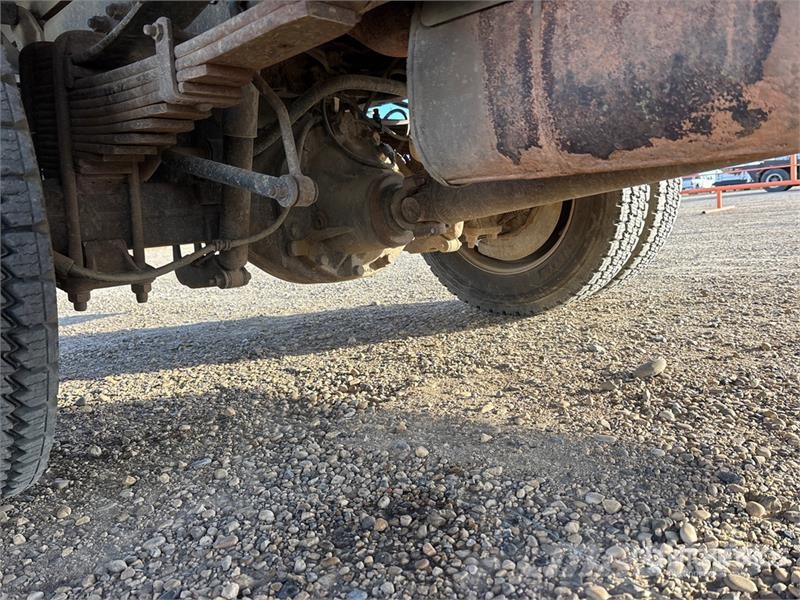 Ford F-550 XLT 4x4 Crew Cab Flatbed Truck Kamioni sa otvorenim sandukom