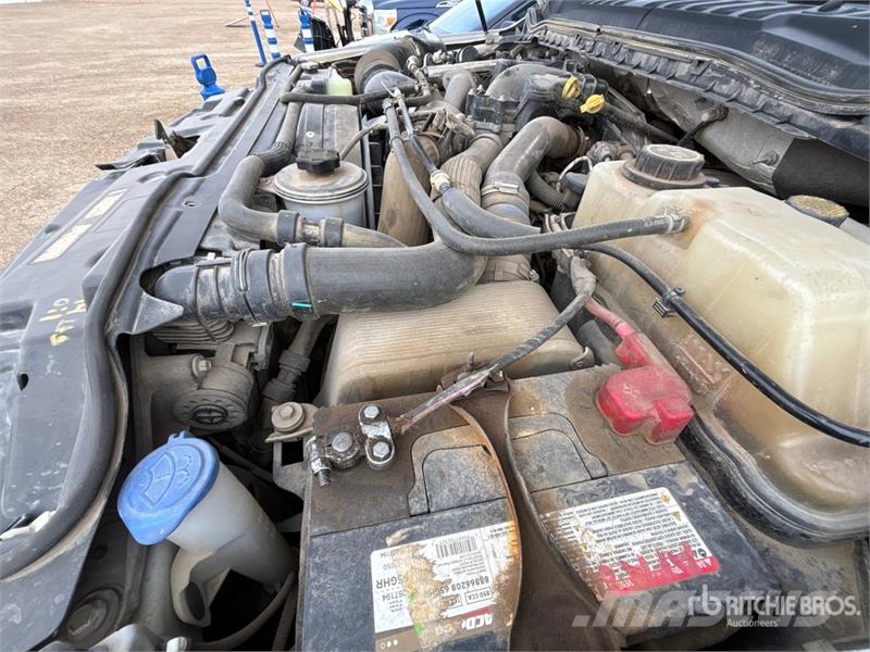 Ford F-550 XLT 4x4 Crew Cab Flatbed Truck Kamioni sa otvorenim sandukom