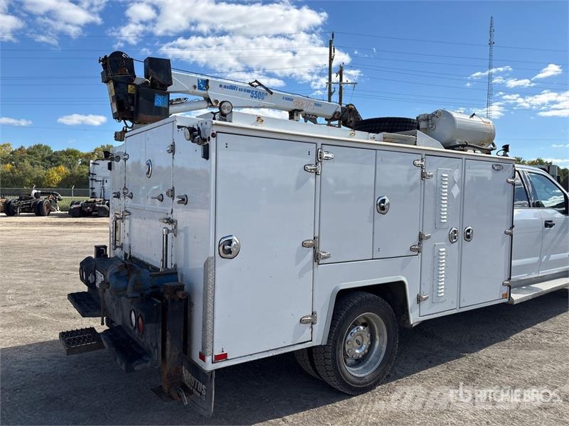 Ford F-550 XLT 4x4 Crew Cab Service Truck Kommunal-Sonderfahrzeuge