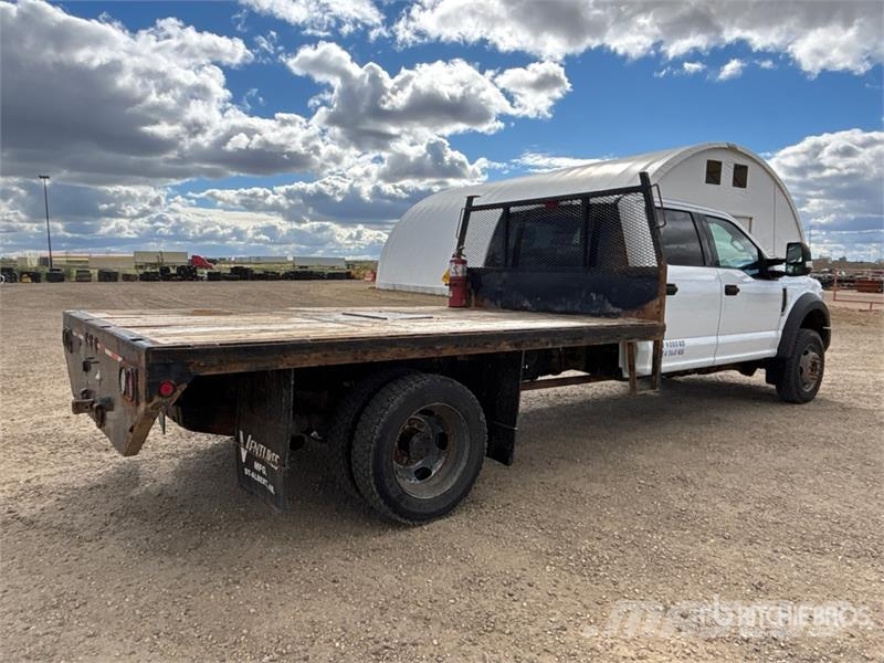 Ford F-550 XLT 4x4 Crew Cab Flatbed Truck Lava-kuorma-autot
