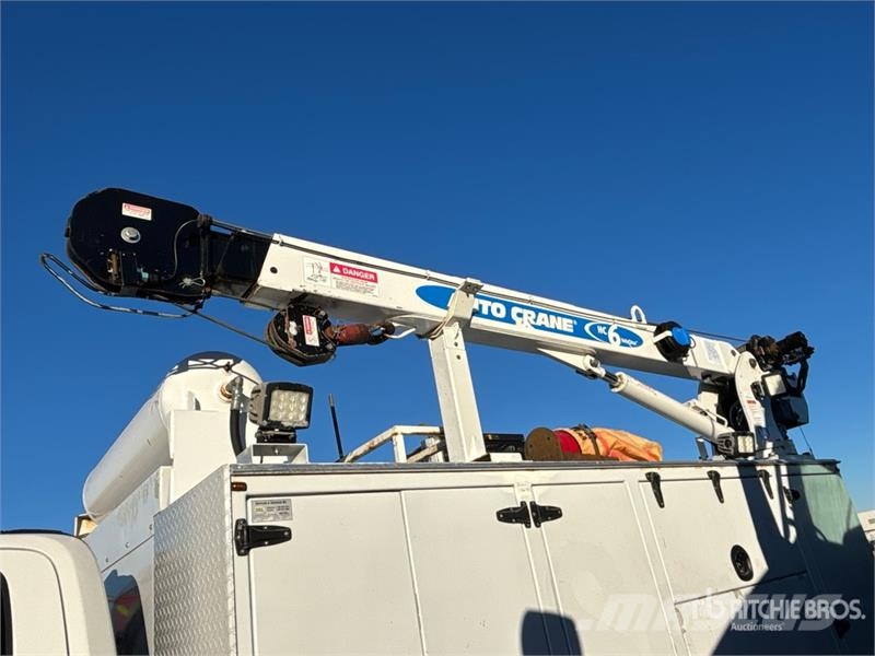Ford F-550 XLT 4x4 Crew Cab Service Truck Camions et véhicules municipaux