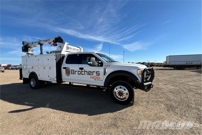 Ford F-550 XLT 4x4 Crew Cab Service Truck Municipal / general purpose vehicles