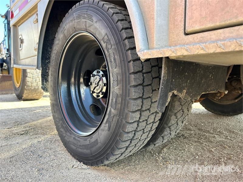 Ford F-550 XLT 4x4 Crew Cab Flatbed Truck 플랫베드/드롭사이드 트럭