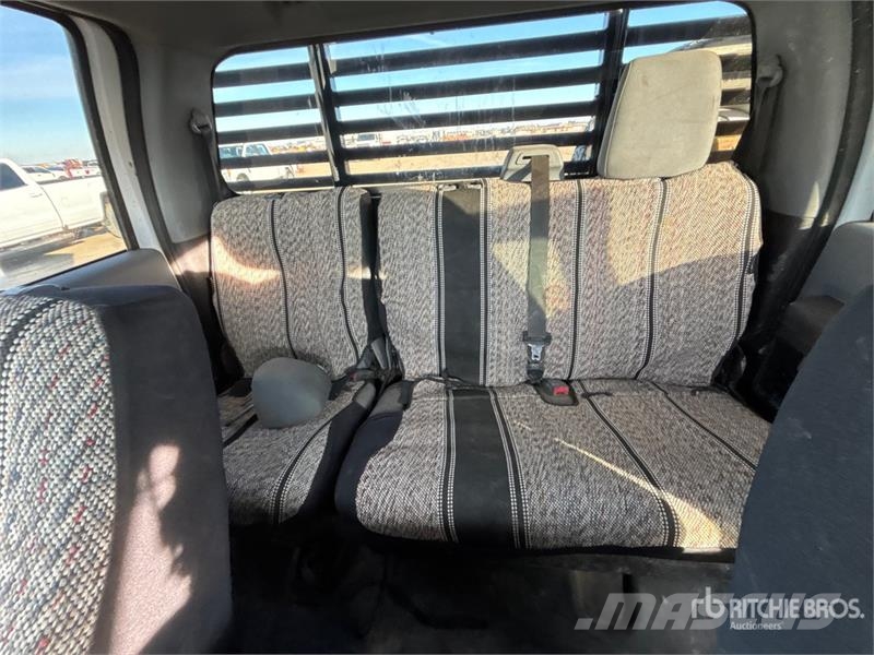 Ford F-550 XLT 4x4 Crew Cab Flatbed Truck Kamioni sa otvorenim sandukom