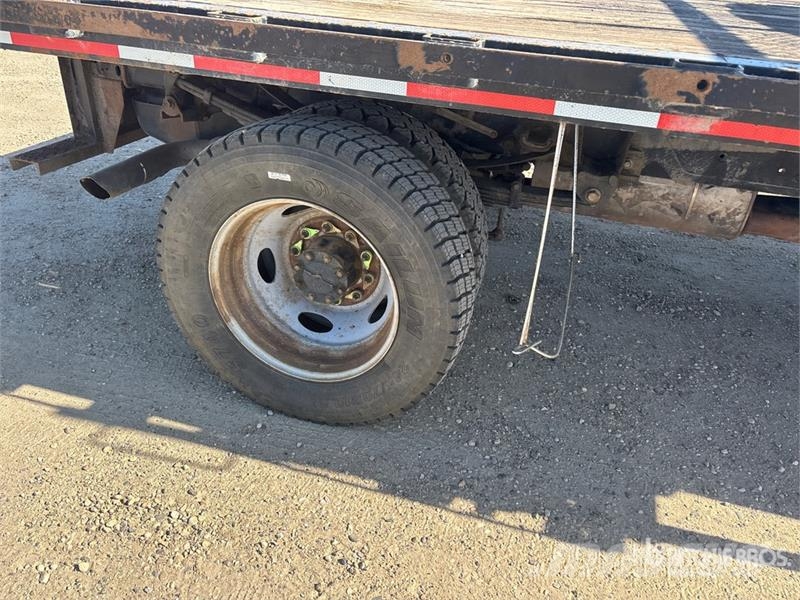 Ford F-550 XLT 4x4 Crew Cab Flatbed Truck Lastbil med lad/Flatbed