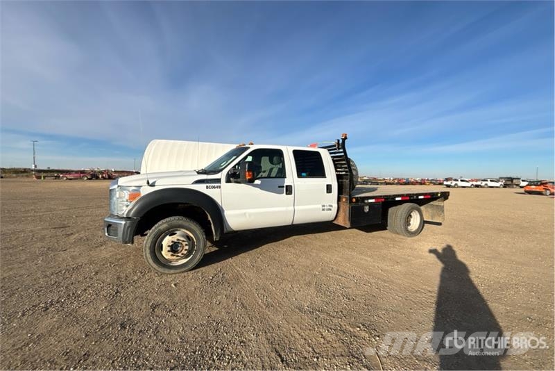 Ford F-550 XLT 4x4 Crew Cab Flatbed Truck Kamioni sa otvorenim sandukom