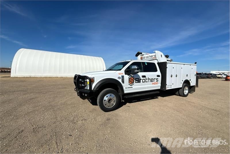Ford F-550 XLT 4x4 Crew Cab Service Truck Municipal / general purpose vehicles