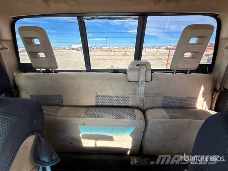 Ford F-550 XLT 4x4 Extended Cab Cab and Chassis Kabine i unutrašnjost