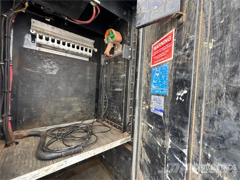 Ford F-550 XLT 4x4 Extended Cab Service Truck 시립/다목적 차량
