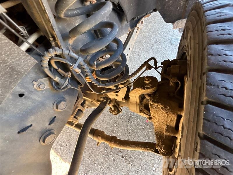 Ford F-550 XLT 4x4 Extended Cab Flatbed Truck شاحنات مسطحة/مفصلية الجوانب