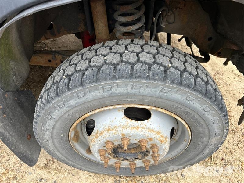 Ford F-550 XLT 4x4 Flatbed Truck Kamioni sa otvorenim sandukom