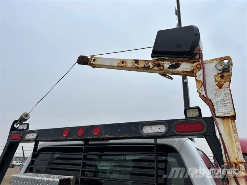 Ford F-550 XLT 4x4 Flatbed Truck Kamioni sa otvorenim sandukom
