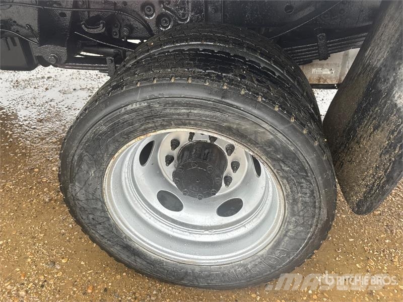 Ford F-550 XLT 4x4 Flatbed Truck Camion con sponde ribaltabili
