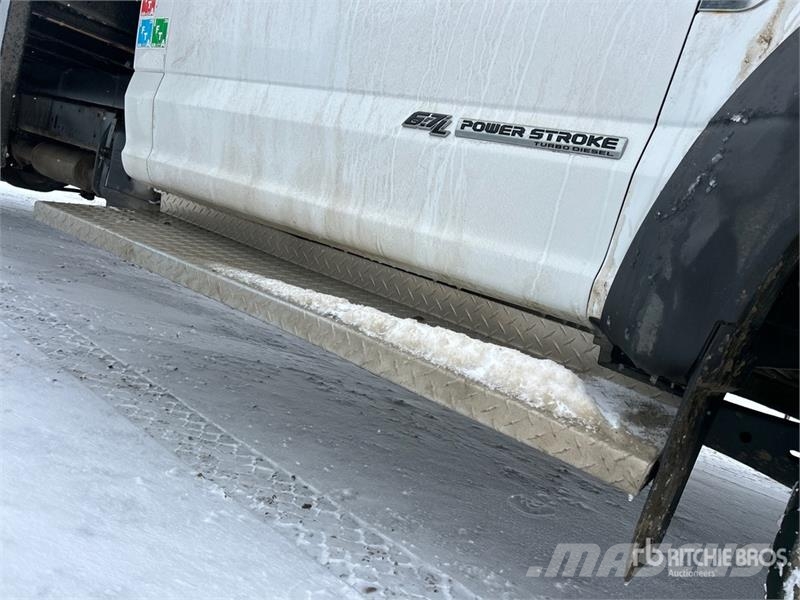 Ford F-550 XLT 4x4 Flatbed Truck Φορτηγά Kαρότσα με ανοιγόμενα πλαϊνά