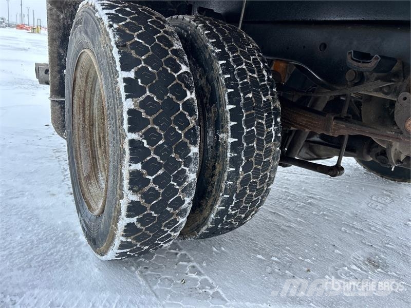 Ford F-550 XLT 4x4 Flatbed Truck Φορτηγά Kαρότσα με ανοιγόμενα πλαϊνά
