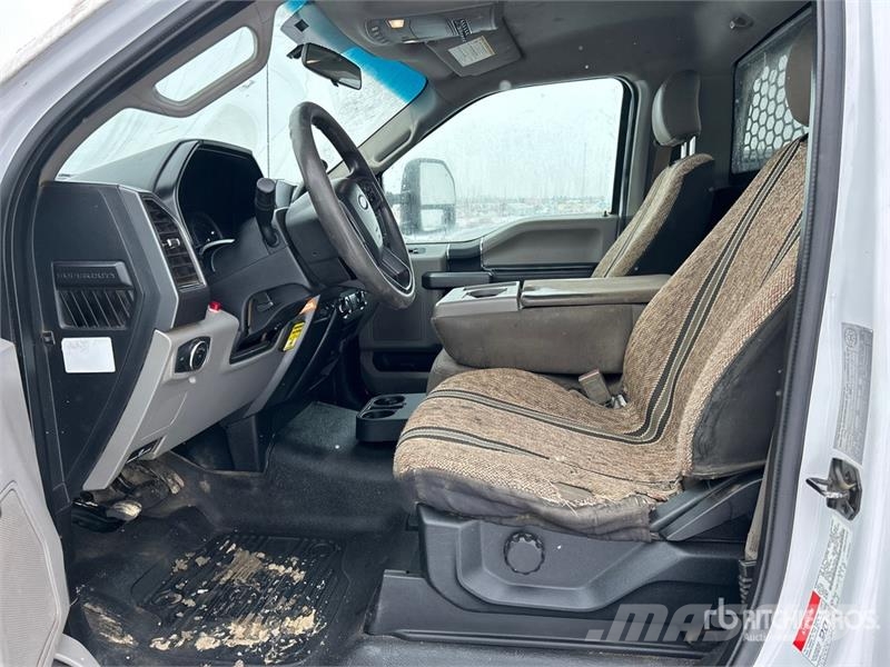 Ford F-550 XLT 4x4 Flatbed Truck Φορτηγά Kαρότσα με ανοιγόμενα πλαϊνά