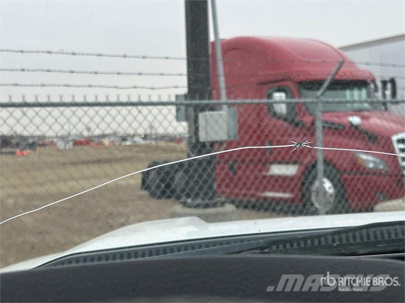 Ford F-550 XLT 4x4 Flatbed Truck Kamioni sa otvorenim sandukom